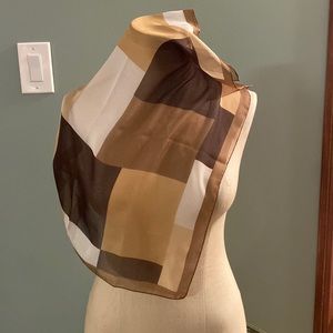 Square scarf